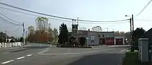 Bild eines kleinen Dorfplatzes
