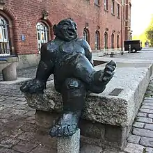 Skulptur Guter Hausgeist am Opernhaus (Tauno Kangro)