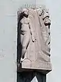 Skulptur, Susanna im Bad und Fortuna, Spuma die Mare,(Meeresschaum) 1958, Apotheke, St. Johann Vorstadt 58, Basel, Inschrift Fortuna 1464 – 1958 Susanna
