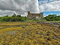 Dunvegan Castle von Westen