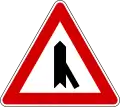 Vorfahrt – Einmündung von rechts (im spitzen Winkel)