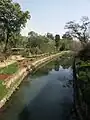 Der Apies-River fließt durch den Zoo