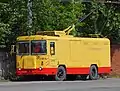 Ein Oberleitungs-Lastkraftwagen des sowjetischen Typs KTG-1 in Sankt&nbsp;Petersburg