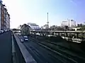 Vom Spiegelweg über Bahnhof und Brücke