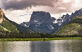 Squaretop Mountain über den Green River Lakes