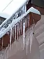 Gefahr fallender Eiszapfen