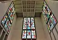 Kirchenfenster im Chorraum von Ernst Weiers
