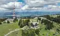 Gipfelareal im Bereich des Senders, Stubenberhauses und der Bergstation der Seilbahn