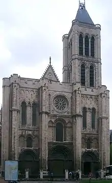 Kathedrale (ehem. Abteikirche) Saint-Denis, vor 1140 (im 18. und 19. Jh. verändert, Turmvertlust)