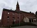 Kirche mit Pfarrhaus