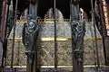 Figuren der Apostel Philippus und Jakobus&nbsp;d.&nbsp;Ä. vor dem Schrein