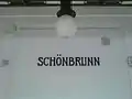 … erhalten gebliebenes historisches Design der Stadtbahn in der Station Schönbrunn und …