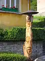 Statue aus Holz