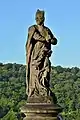 Statue des hl. Philipp Neri auf der Rampe der Schlosstreppe in Prag