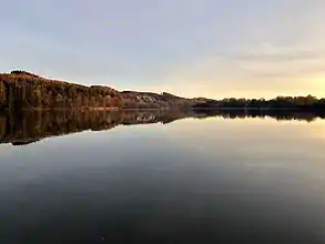 Blick über den Stausee nach Südosten