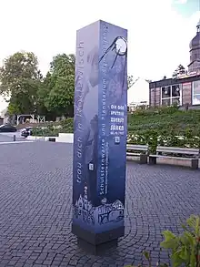 Informationsstele auf dem Rodewischer Postplatz über die Beobachtung 1957