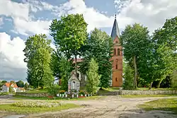 Die einst evangelische, jetzt römisch-katholische Pfarrkirchein Sterławki Wielkie (Groß Stürlack)
