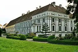 Blick auf Stift Säusenstein vom Park