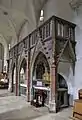 Gotischer Grabbaldachin u.&nbsp;a. über dem Erhardi-Schrein an der Nordmauer der Kirche