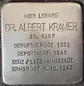 Stolperstein für Albert Kramer (Vogelsanger Straße 1)