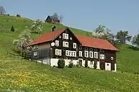 Haus auf dem Gätziberg Altstätten mit angebautem Sticklokal und Scheune