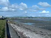 Stranraer und das Ufer der Bucht Loch Ryan