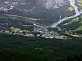 Ausblick vom Sulphur Mountain auf den Bow River und das Fairmont Banff Springs Hotel