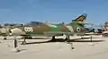 Eine Dassault Super Mystère der 105. Staffel „Scorpion“ im IAF-Museum auf Chazerim