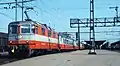 Re 4/4II Swiss Express im Bahnhof Wil