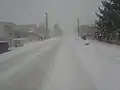 Hauptstraße Nr. 58 in nördliche Richtung im Winter
