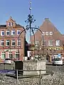 Der Brunnen von 1613 ist einer der wenigen Kunstbrunnen im Land.