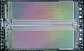 Mikroskopaufnahme eines 512-KiBit-EPROMs von Texas Instruments (TMS27C512)