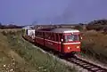 VT 1 im August 1984 an der Spitze des Zuges Richtung Anleger
