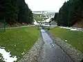 Damm und Ablauf oberhalb von Goldisthal