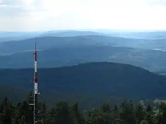 Taunushauptkamm vom Aussichtsturm auf dem Großen Feldberg (Blick nach Südwesten)