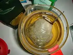 Grüner Tee im Teefilter