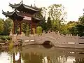 chinesischer Pailou, Ehrentor, vergleichbar einem Triumphbogen