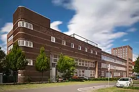 Werkstätten des Niedersächsischen Staatstheaters Hannover und Turm der Stadtbibliothek Hannover