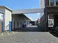 Gewerbeeinfahrten an Nummer 14