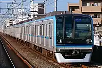 Zehnteiliger Triebzug derBaureihe 15000 von Tōkyō Metro(Indienststellung: 2010)