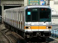 Beispiel Serie 01 der Tokyo Metro (im Museum als Gehäuseausschnitt)