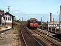055 erreicht den Bahnhof Balbriggan (1993)