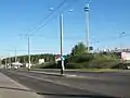 Vergleichsweise selten sind Mittelmasten, meist dienen sie auch der Straßenbeleuchtung