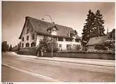 1944: mit Kopfsteinpflaster