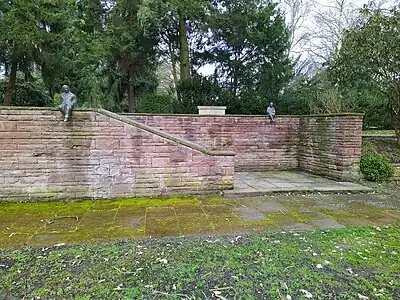 TrauerndeUlrike Enders