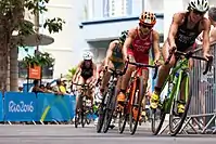 Bárbara Riveros Díaz (Nr. 32) beim Triathlon 2016