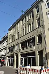Wohn- und Geschäftshaus