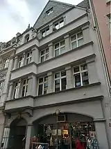 Fassade und Keller