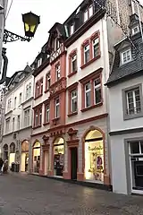 Wohn- und Geschäftshaus