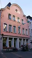 Wohn- und Geschäftshaus